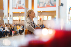 20260419_Odnowienie-przyrzeczen-chrzcielnych_013