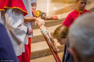Wielki Piątek - Liturgia Męki Pańskiej 18.04.2025 g. 18.00